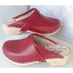 AM ~ World of Clogs ~ Red Leather Slip On Wooden Mules Clogs Wo's 38/US 7